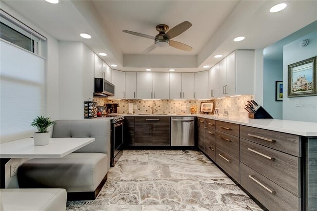 Building Photo - 5200 Brittany Dr S