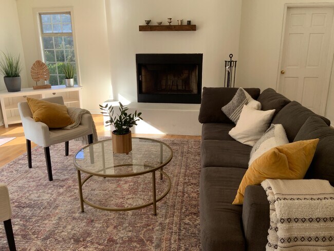 Foto del edificio - 8287 Mannix Dr