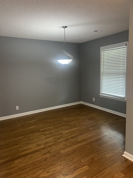 Building Photo - 1303 Mallard Dr