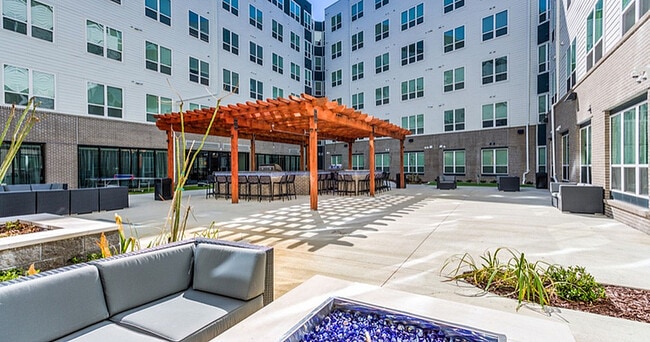Fire-Pit-01-Park-Place-Baton-Rouge - Park Place Baton Rouge Apartments