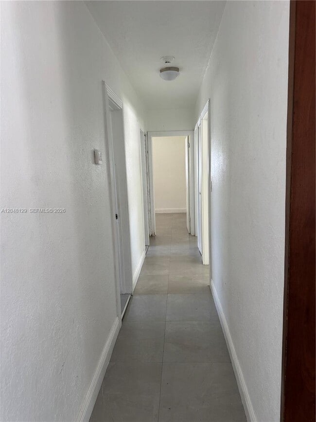 Foto del edificio - 1281 NE 209th Terrace