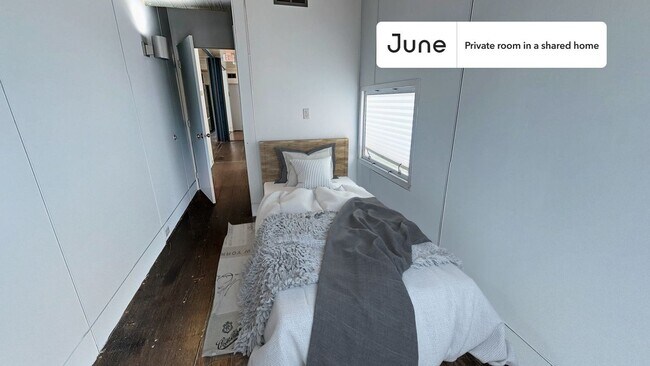 Foto del edificio - Room in Shared 6 bed/6 bath home