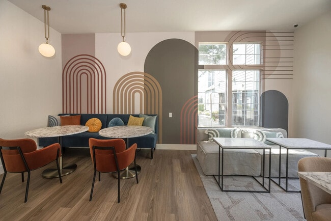 Building Photo - Avalon