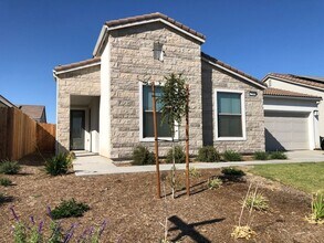 Building Photo - 7520 Passionfruit Dr