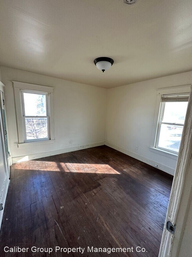 Building Photo - 3 br, 1 bath House - 1303 W 2nd St