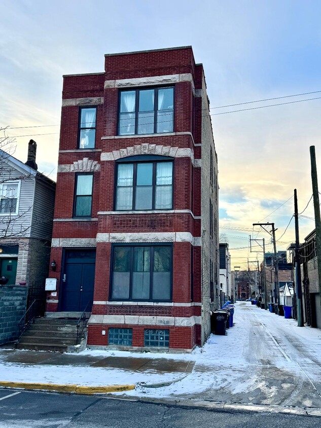 Foto principal - 532 N Ashland Ave