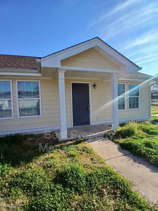Foto principal - 3632 Dorris St