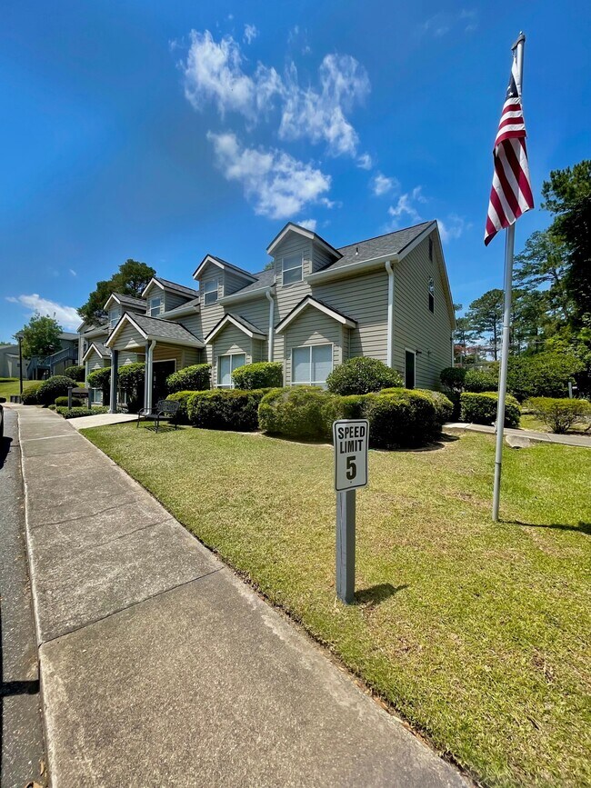 Stonegate Apartments 1447 Stone Rd Tallahassee, FL