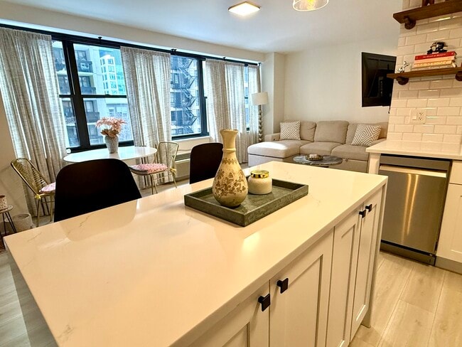 Foto del edificio - 850 N Dewitt Pl