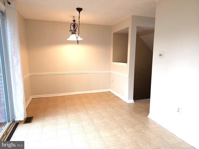 Foto del edificio - 2532 Log Mill Ct