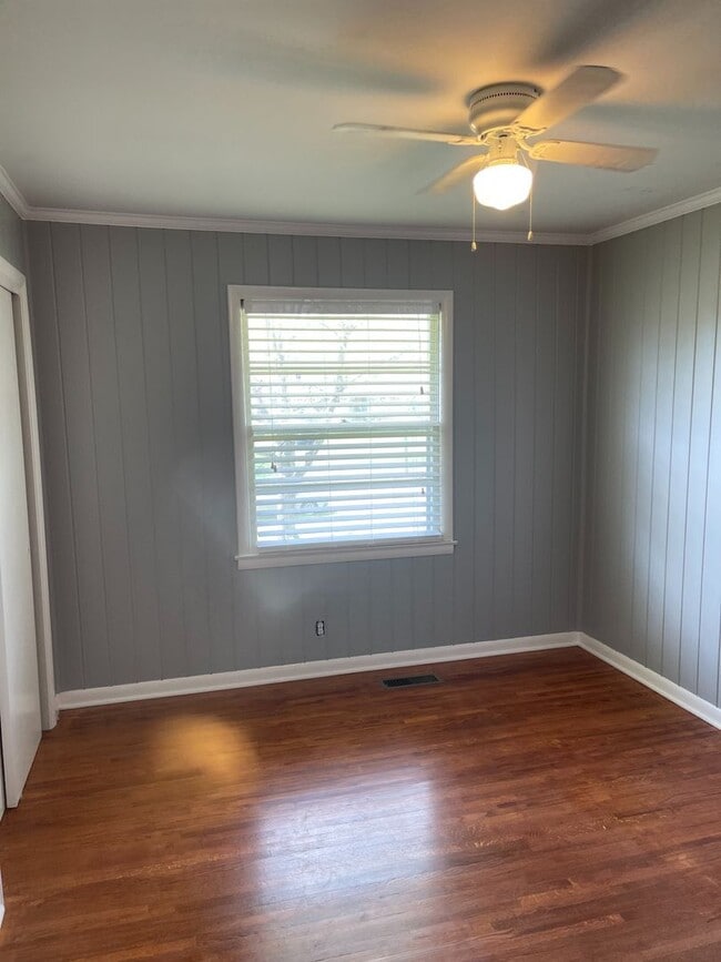 Building Photo - Great Inglewood LOCATION!