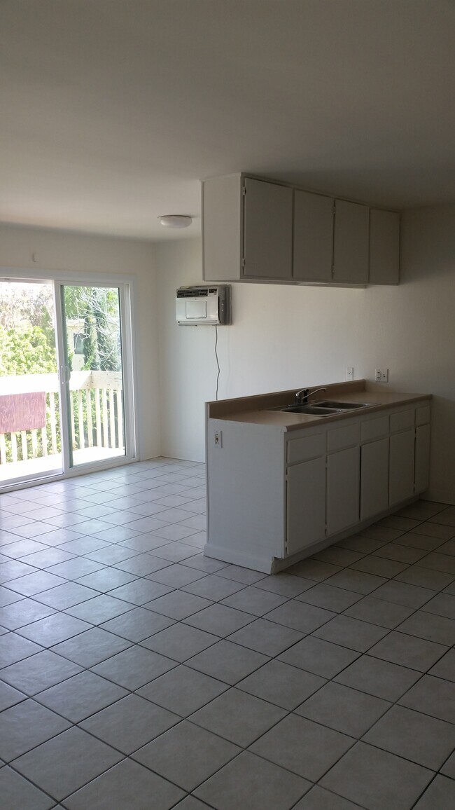 Foto del edificio - 13227 Vanowen St