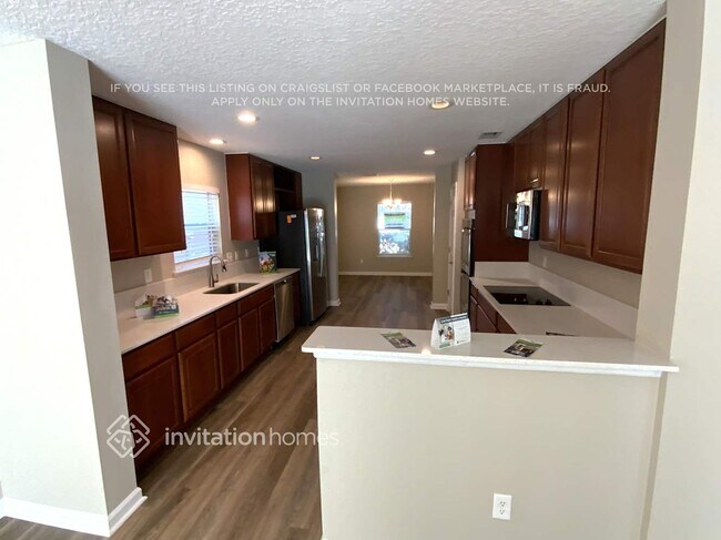 Foto del edificio - 354 Auburn Oaks Rd E