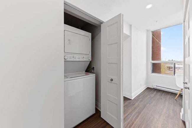 Building Photo - Le Montefiore