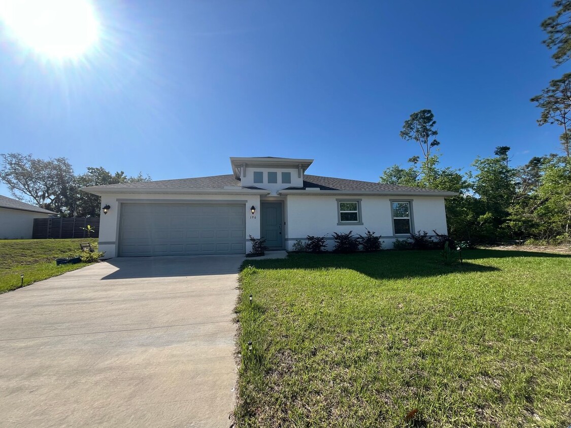 Foto principal - Newer Construction 4 Bedroom!