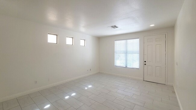 Building Photo - 4262 S Sugar Dr