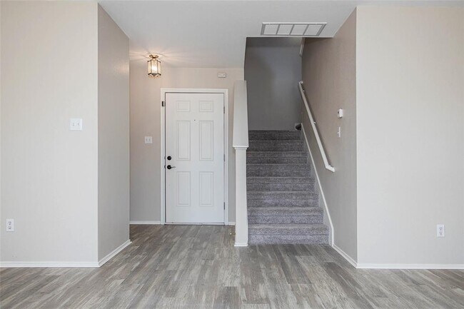 Building Photo - 311 Quarter Ave