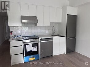 Building Photo - 475 Ossington Ave