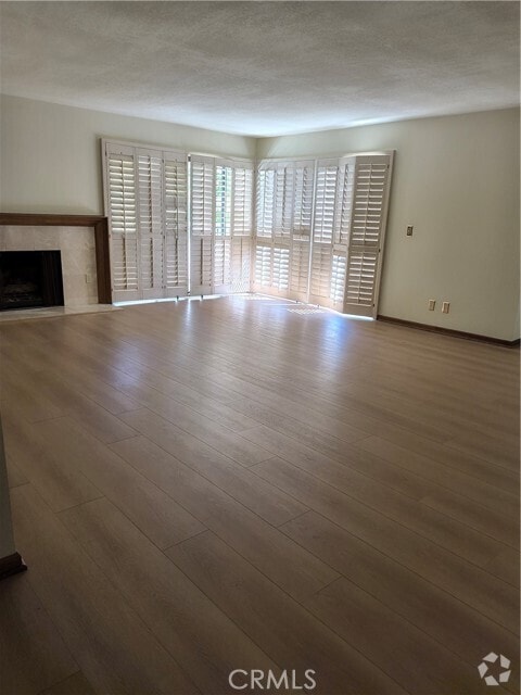 Building Photo - 6268 Riviera Cir