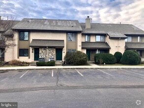 Building Photo - 48 Hampshire Dr
