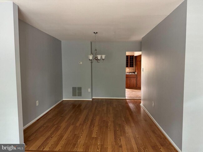 Foto del edificio - 2712 Carter Farm Ct