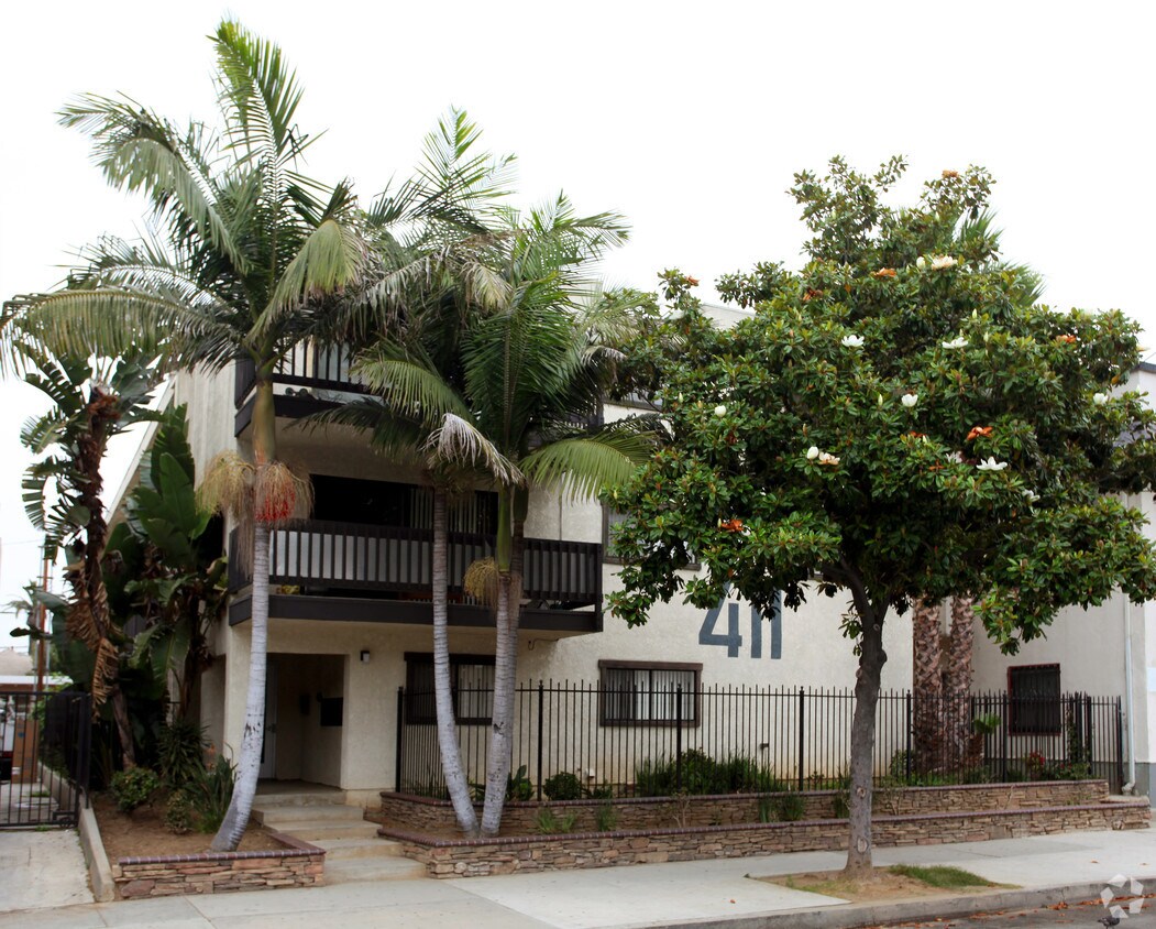 Foto del edificio - 411 W 4th St