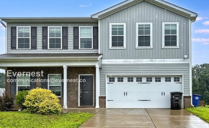 Foto principal - 425 Infinity Cir