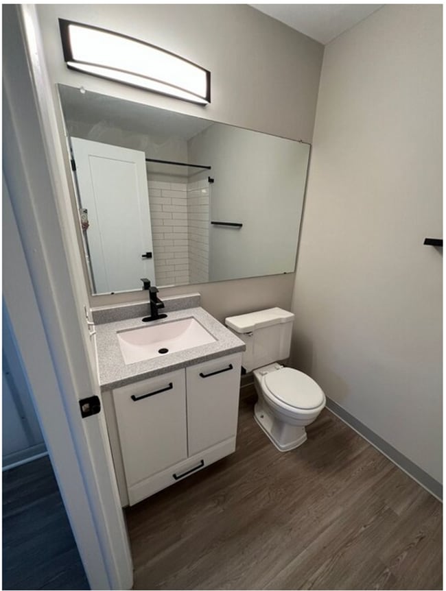 Interior Photo - Center Street Place