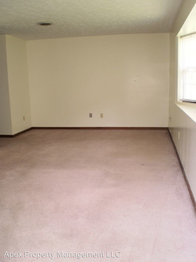 Foto del edificio - 109 Golfcrest Ln
