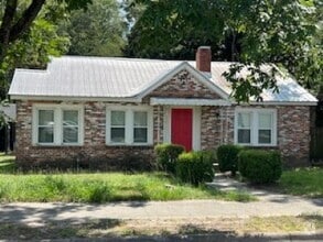 Building Photo - 209 E Howard St
