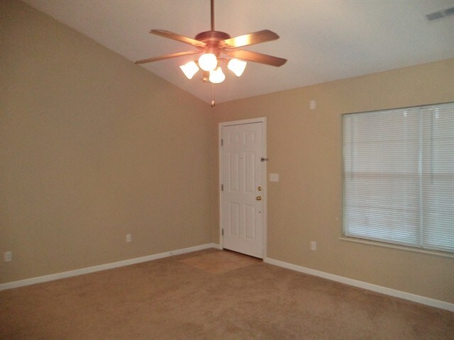 Building Photo - 1231 Mishas Way
