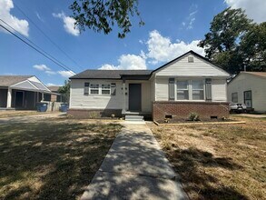 Building Photo - 721 E McAuley Dr