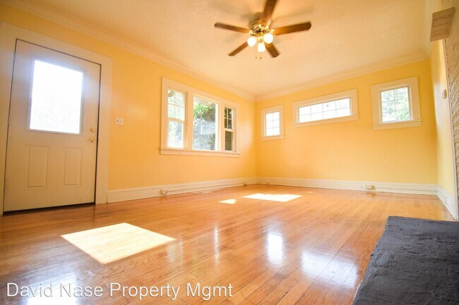Building Photo - 3 br, 1 bath House - 2105 N Kilpatrick Street