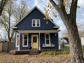 Building Photo - 705 N Linden St