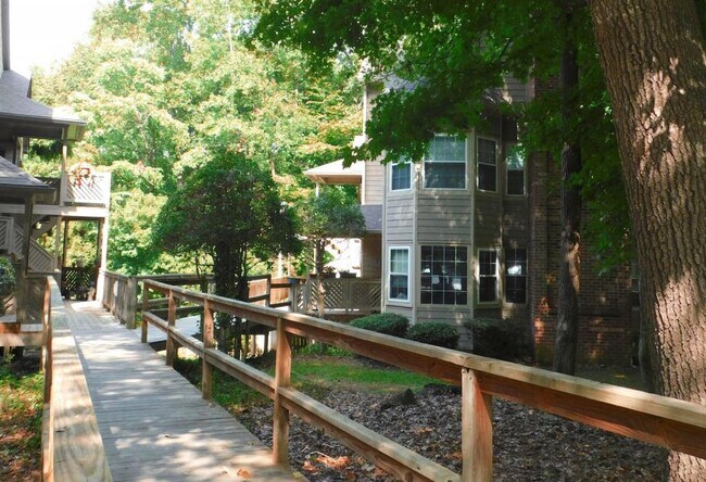 Foto del edificio - 6140 Gray Gate Ln