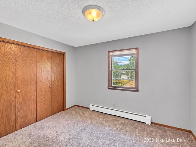 Building Photo - 2050 Pike Lake Dr