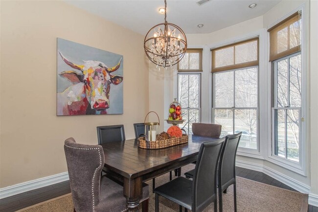 Building Photo - 8 Regency Pl