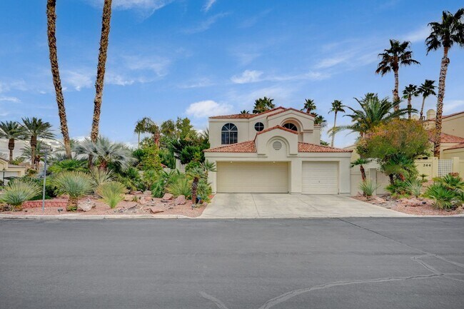 Building Photo - 4 Bedroom Contemporary Furnished-Renovated...