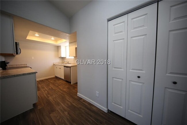 Building Photo - 5380 Angler Cir