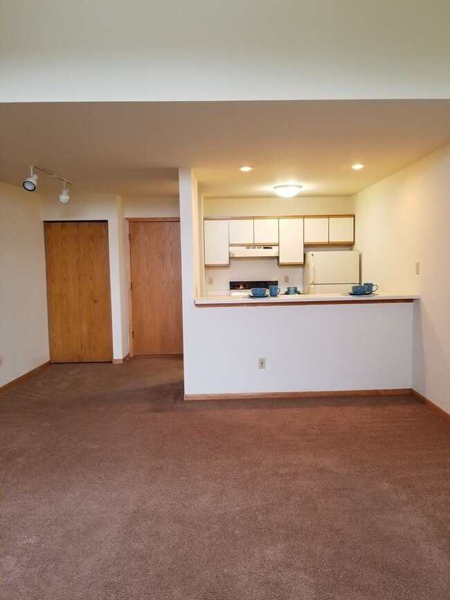 Building Photo - Cozy 1 bedroom Available on North Side