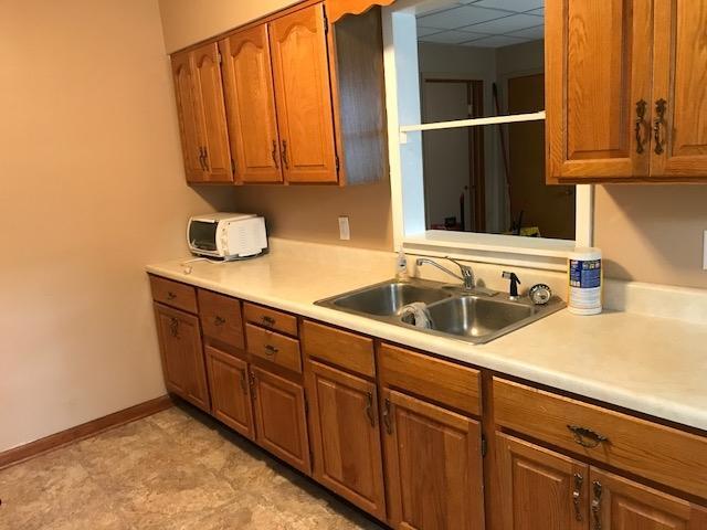 Building Photo - 1004 N Bruns Ln