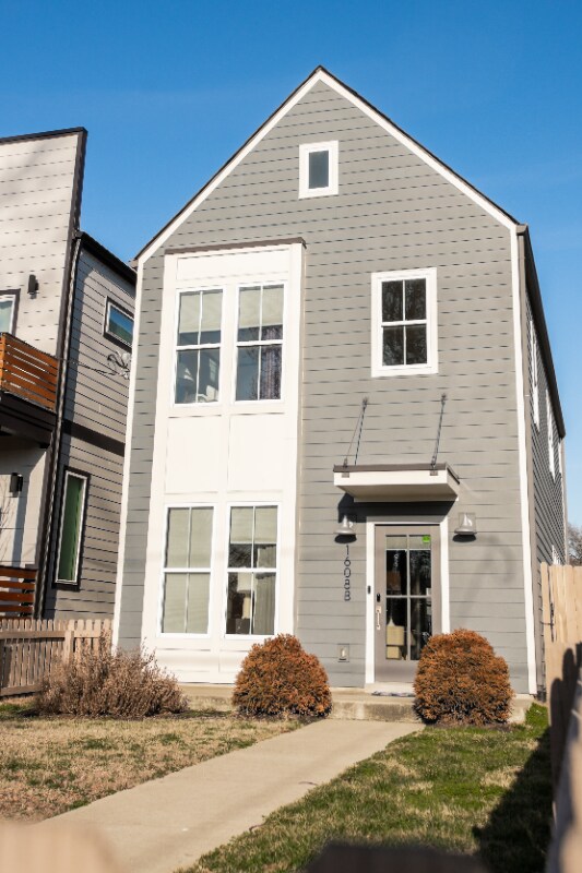 Foto del edificio - 1608B 16th Ave N