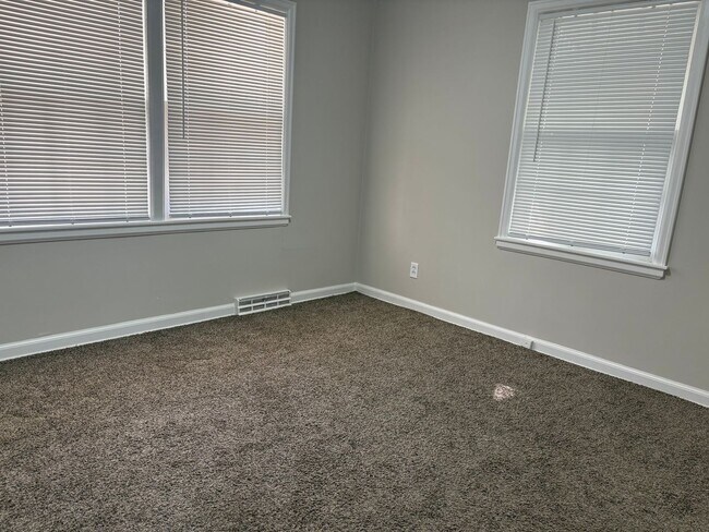 Foto del edificio - 1053 N Terrace Dr
