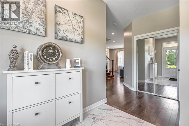 Building Photo - 44 Santos Dr