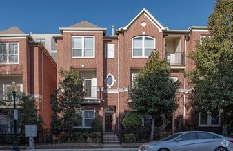 Building Photo - 3435 Howell St