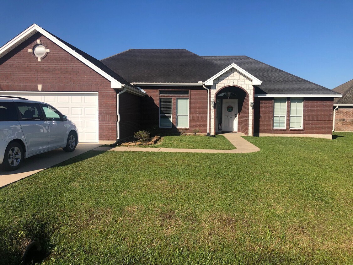 6155 Westchase Loop, Lumberton, TX 77657 House Rental in Lumberton