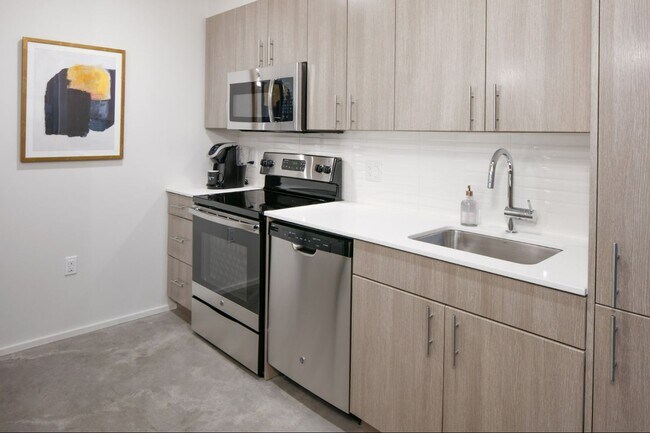 Building Photo - NV Apartments