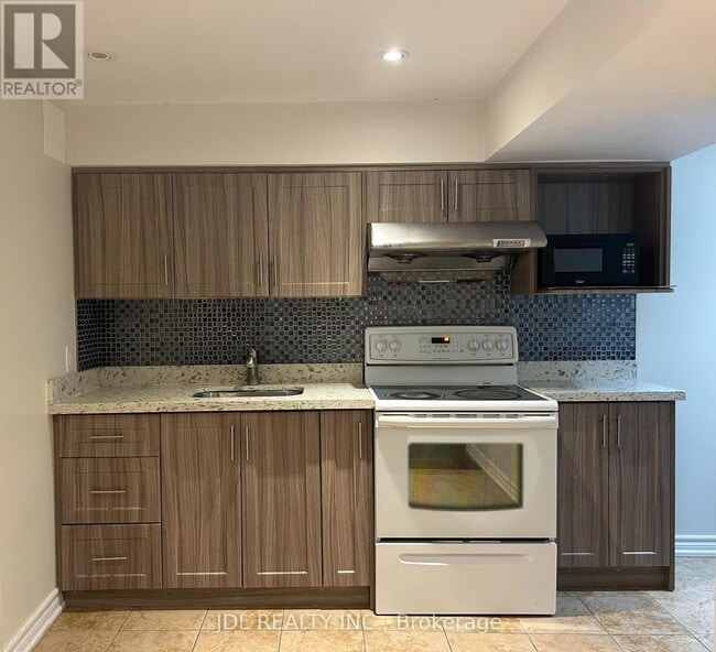 Building Photo - 36 Bendamere Crescent