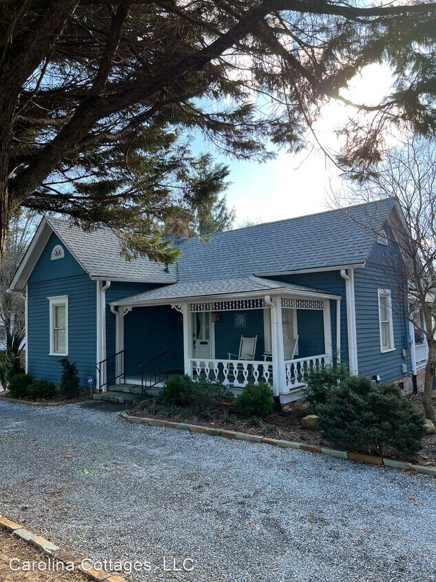 2731 Greenville Hwy, Flat Rock, NC 28731 House Rental in Flat Rock