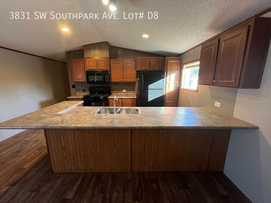 Foto principal - 3831 SW South Park Ave